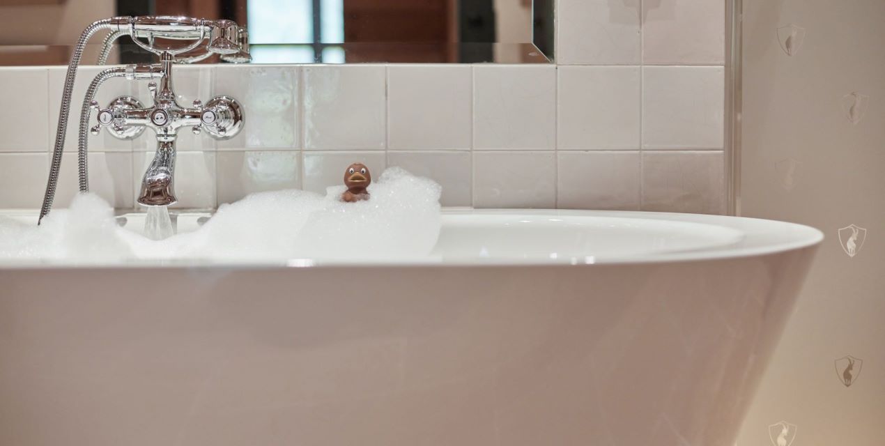 Bathroom with foam bath II