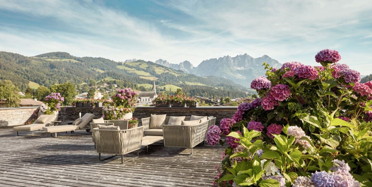 Panoramic Terrace with 360° view I