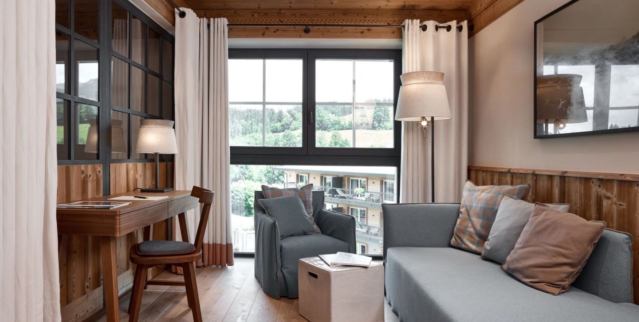 Relaxation Room with private spa