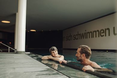 Gemeinsame Zeit im 25m Pool