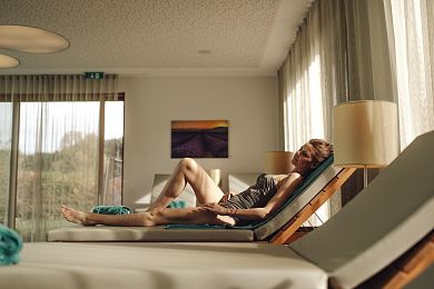 Relaxen nach dem Schwimmen